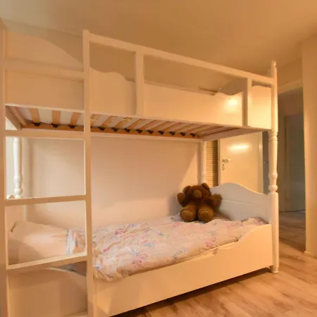 Comfortable In Near Forest Bergen